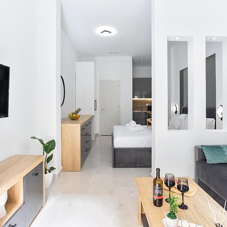 סלוניקי New Luxury Apartment In Downtown מראה חיצוני תמונה